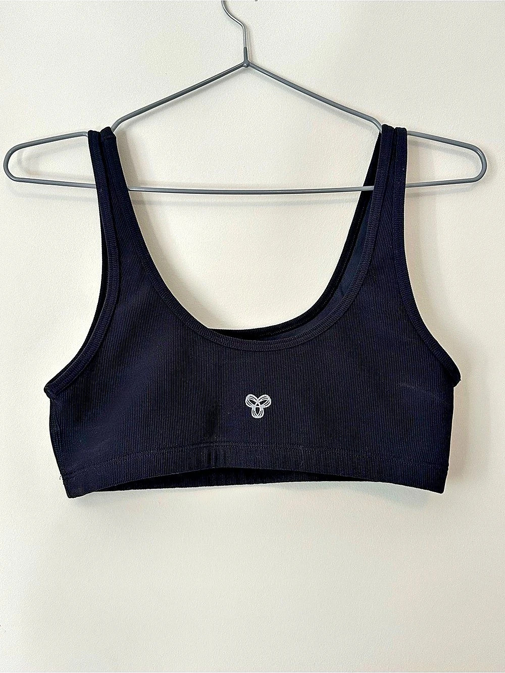 Aritzia TnAction Ribbed Sports Bra Top in Black Small